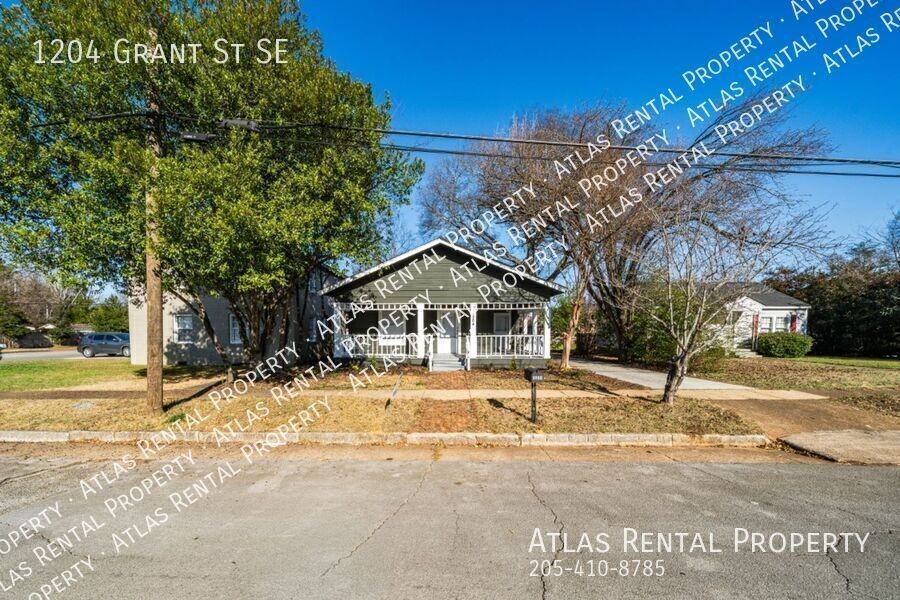 1204 Grant St Se - Photo 2 of 18