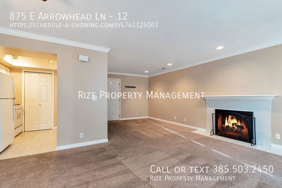 875 E Arrowhead Ln #12 - Photo 2 of 16