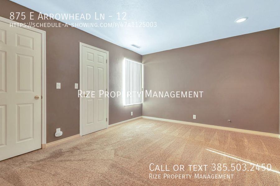 875 E Arrowhead Ln #12 - Photo 3 of 16