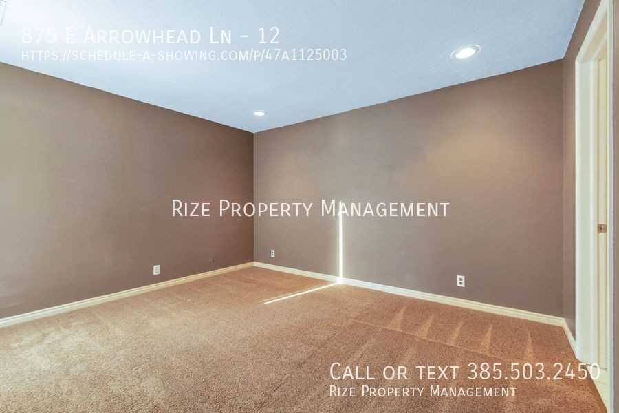 875 E Arrowhead Ln #12 - Photo 7 of 16