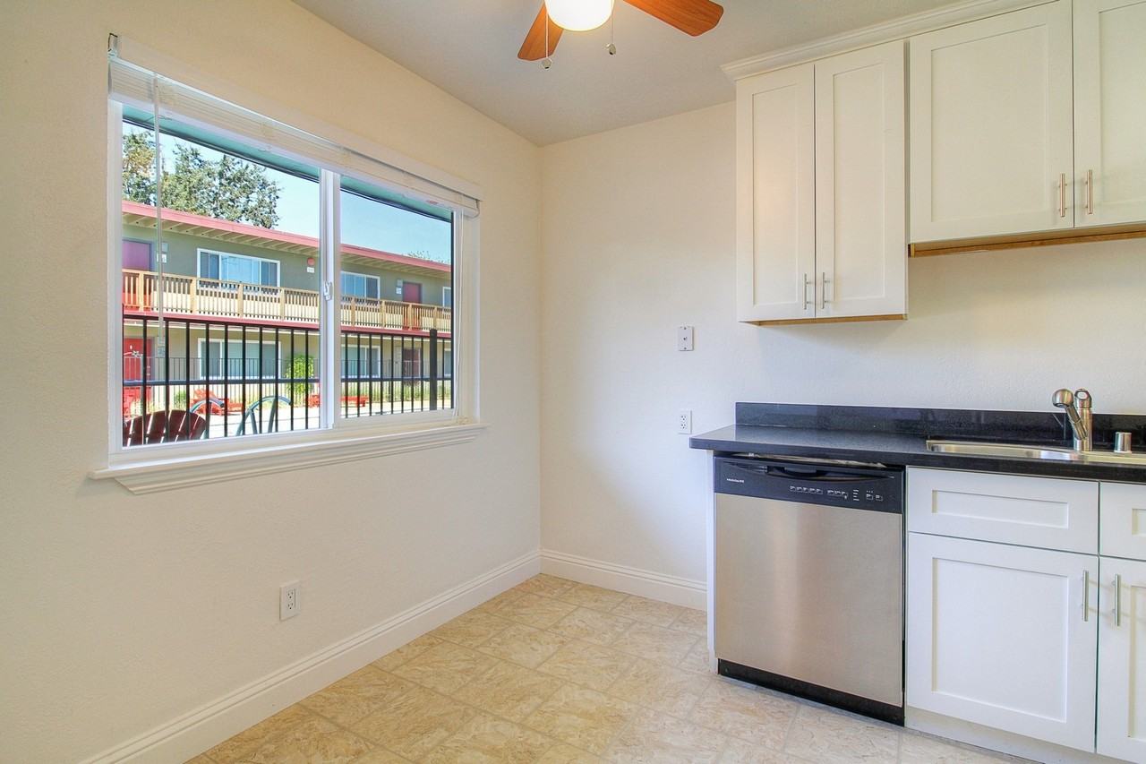 6221 Montecito Blvd #16 - Photo 5 of 20