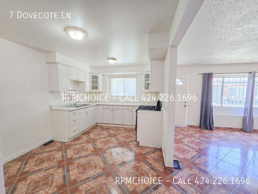 7 Dovecote Ln - Photo 5 of 28