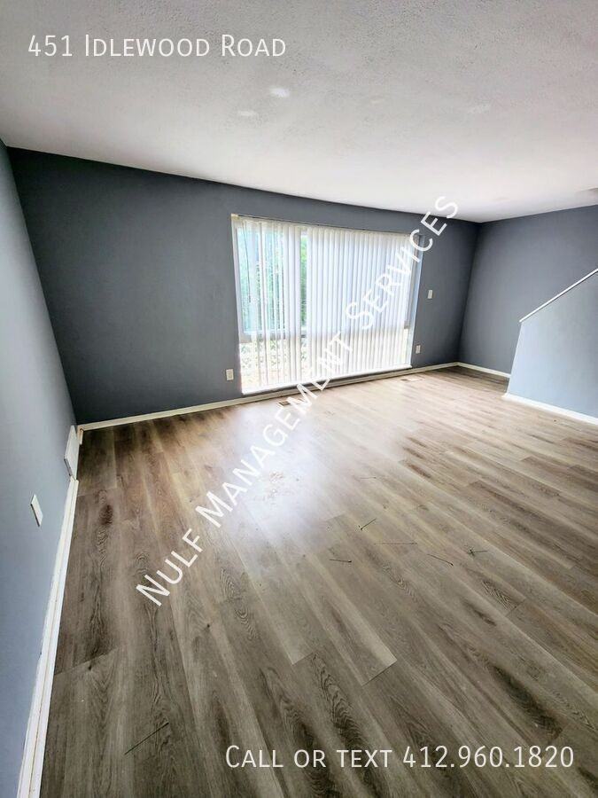 451 Idlewood Rd - Photo 2 of 9