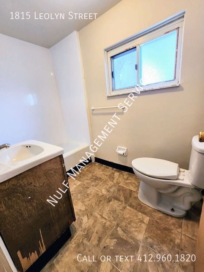 1815 Leolyn St - Photo 3 of 8
