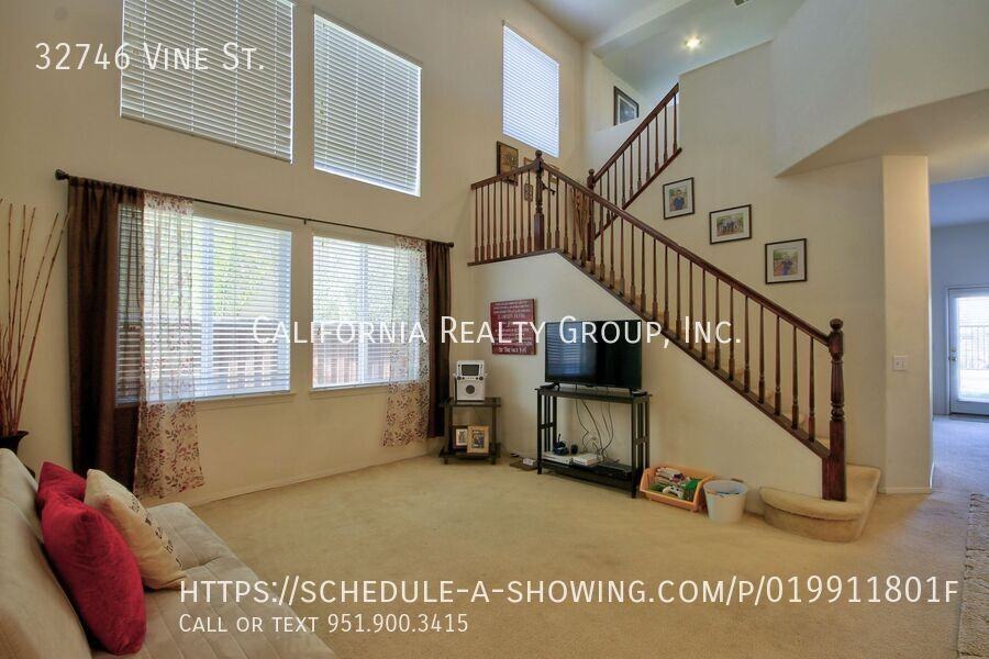 32746 Vine St - Photo 2 of 30