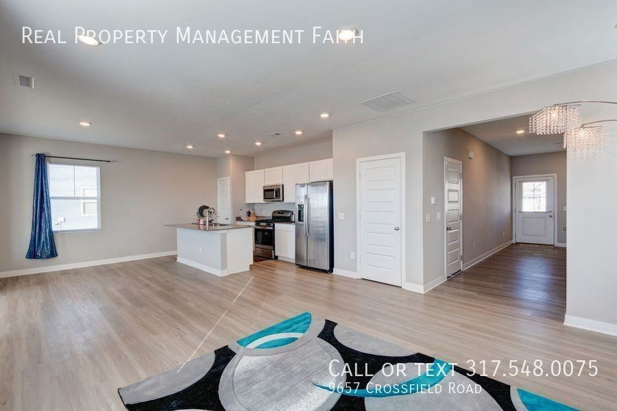 9657 Crossfield Rd - Photo 3 of 38