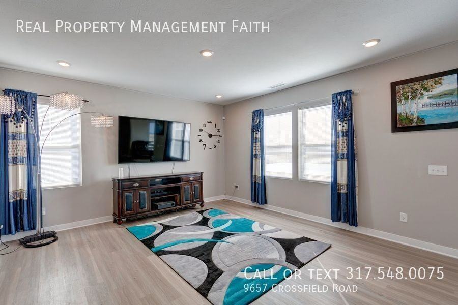 9657 Crossfield Rd - Photo 5 of 38