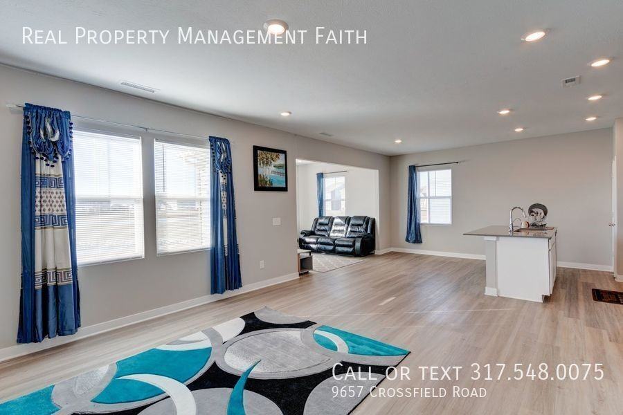 9657 Crossfield Rd - Photo 6 of 38