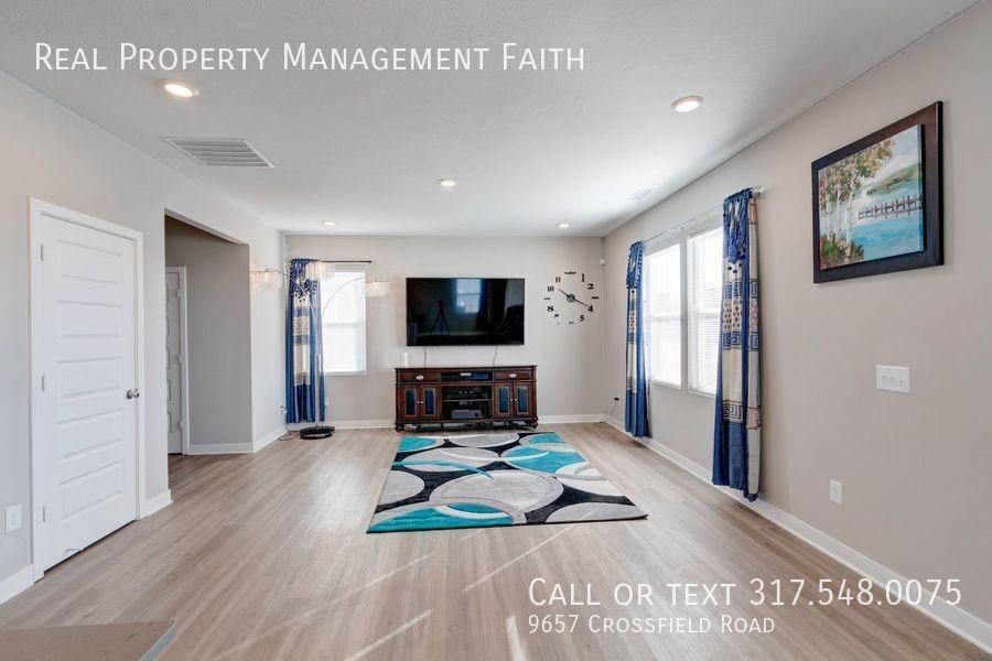 9657 Crossfield Rd - Photo 7 of 38