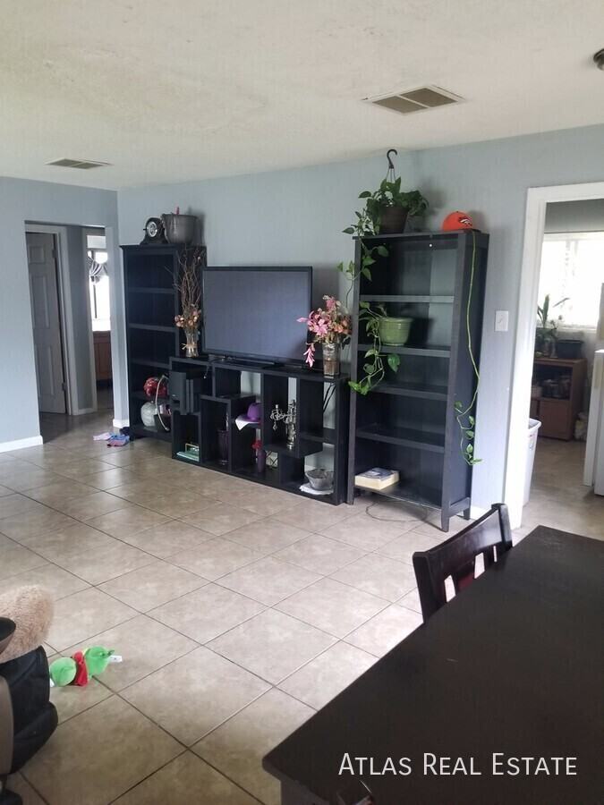 2308 Macon St - Photo 7 of 18