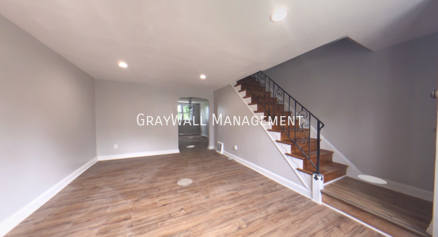 480 Westmont Dr - Photo 2 of 6