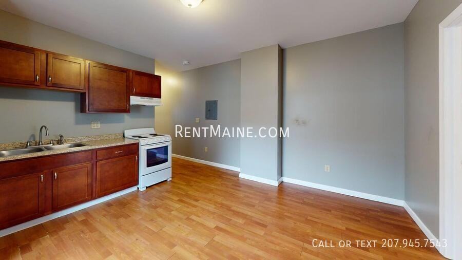 380 Hammond St #3 - Photo 2 of 9