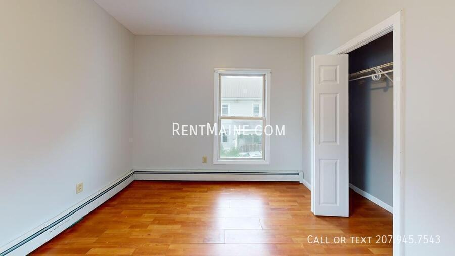 380 Hammond St #3 - Photo 5 of 9