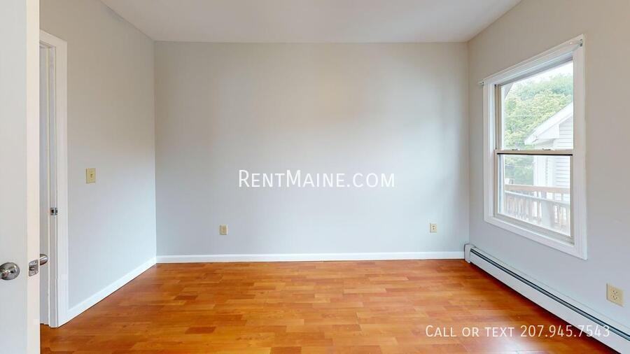 380 Hammond St #3 - Photo 6 of 9
