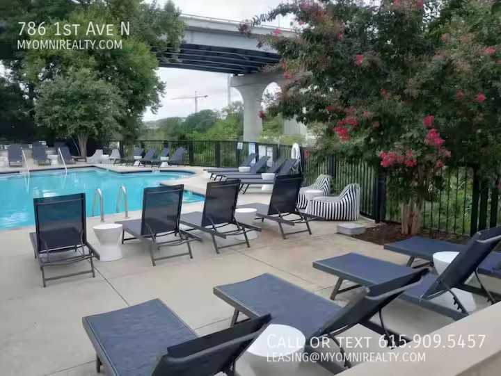 786 1st Ave N - Photo 2 of 19