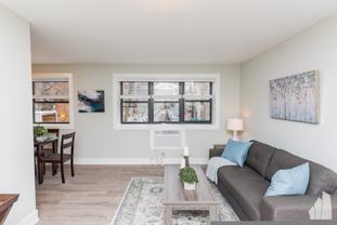 530 W Surf St #311 - Photo 1 of 1
