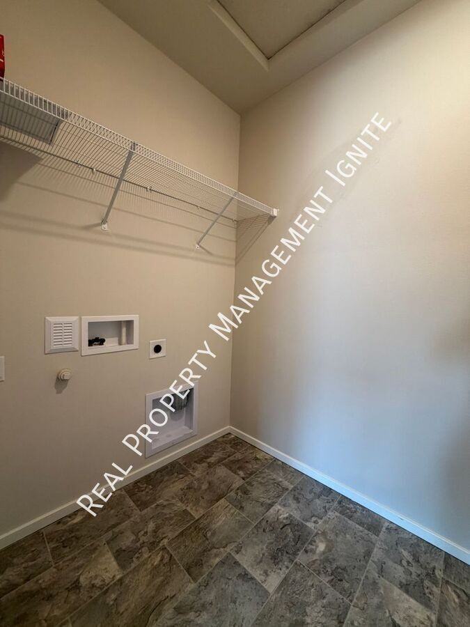 1430 Nw Upas Pl - Photo 5 of 13