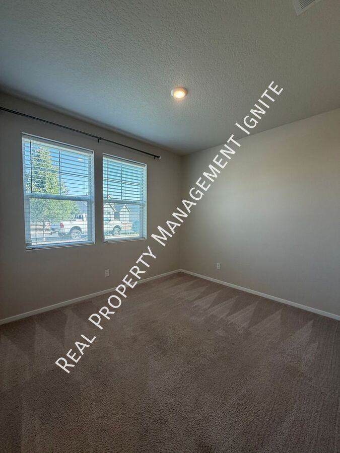 1430 Nw Upas Pl - Photo 6 of 13