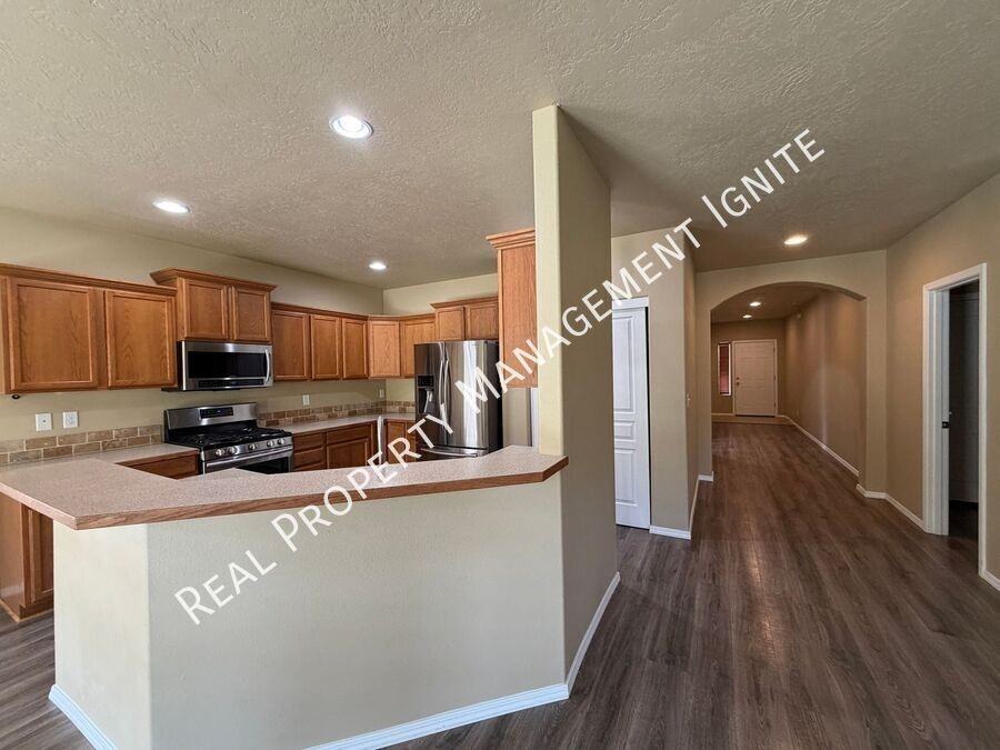 332 Sw Antler Ridge Ct - Photo 4 of 18