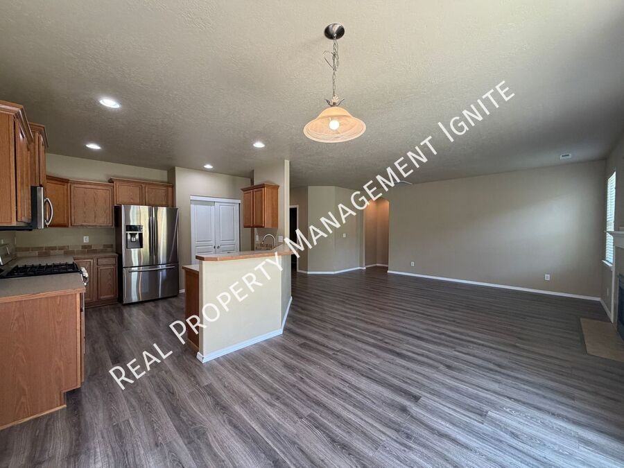 332 Sw Antler Ridge Ct - Photo 5 of 18