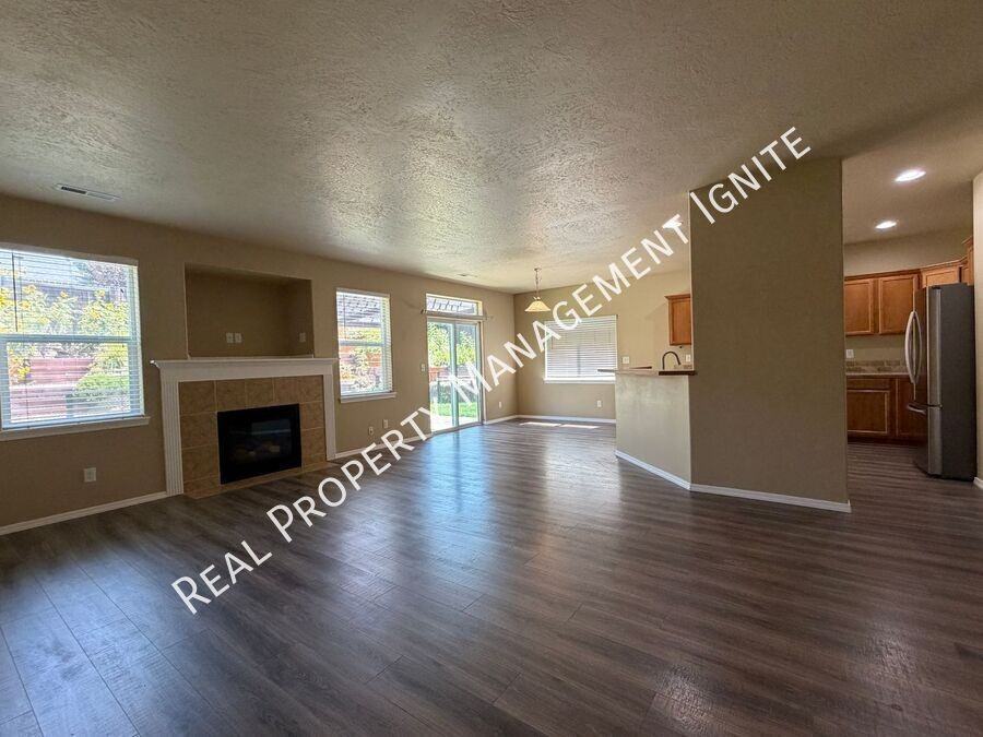 332 Sw Antler Ridge Ct - Photo 7 of 18