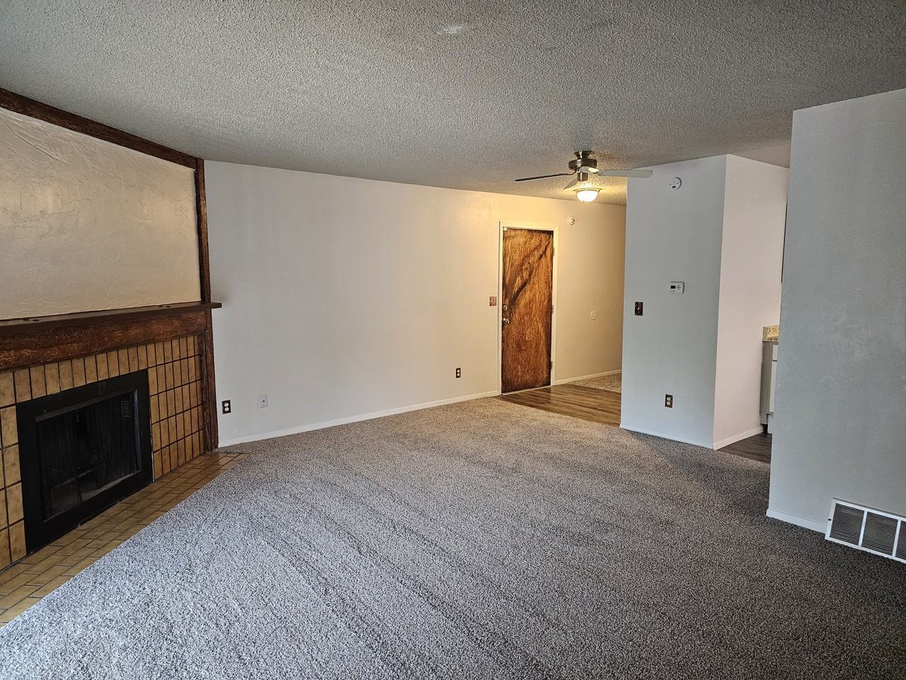 980 Holli Springs Ln #C - Photo 4 of 10