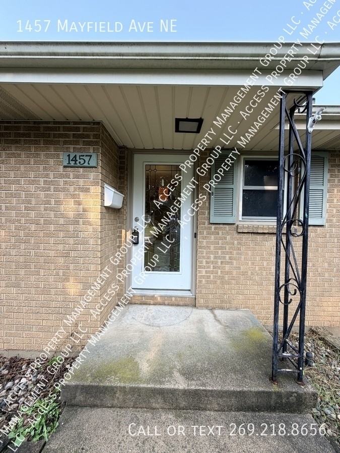 1457 Mayfield Ave Ne - Photo 2 of 40