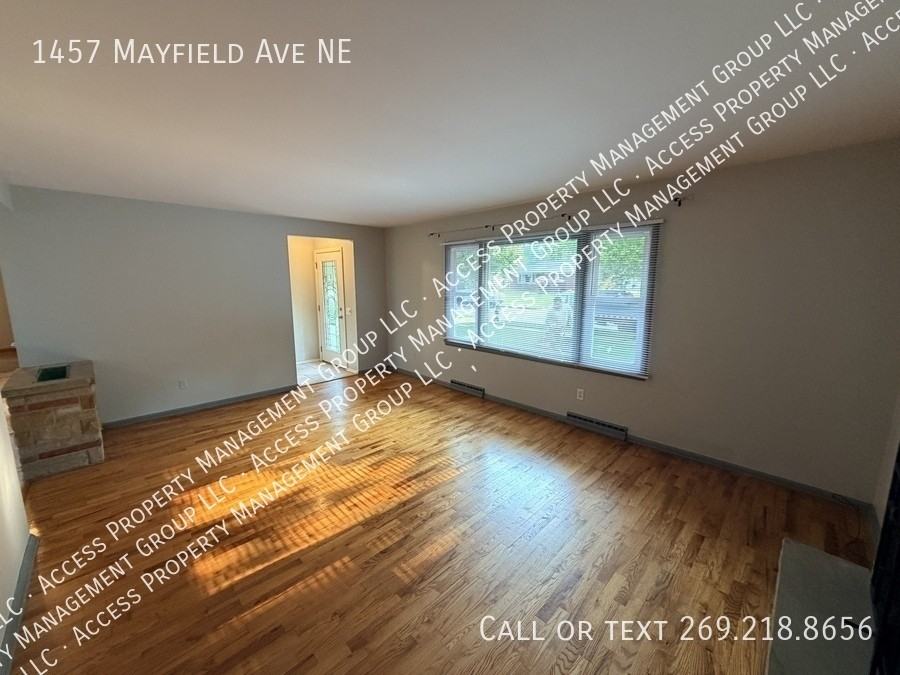 1457 Mayfield Ave Ne - Photo 6 of 40