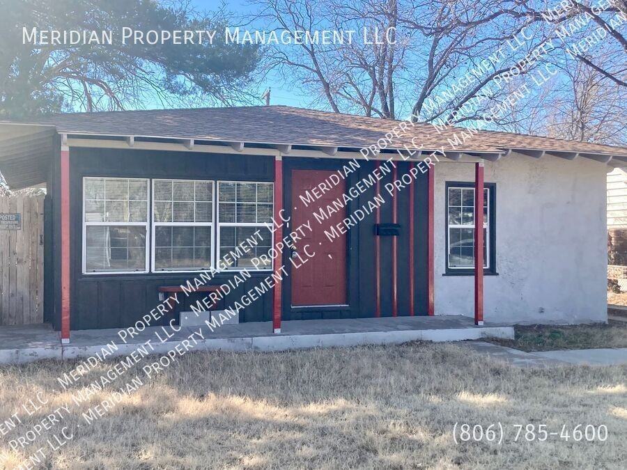 2111 30th St - Photo 2 of 11
