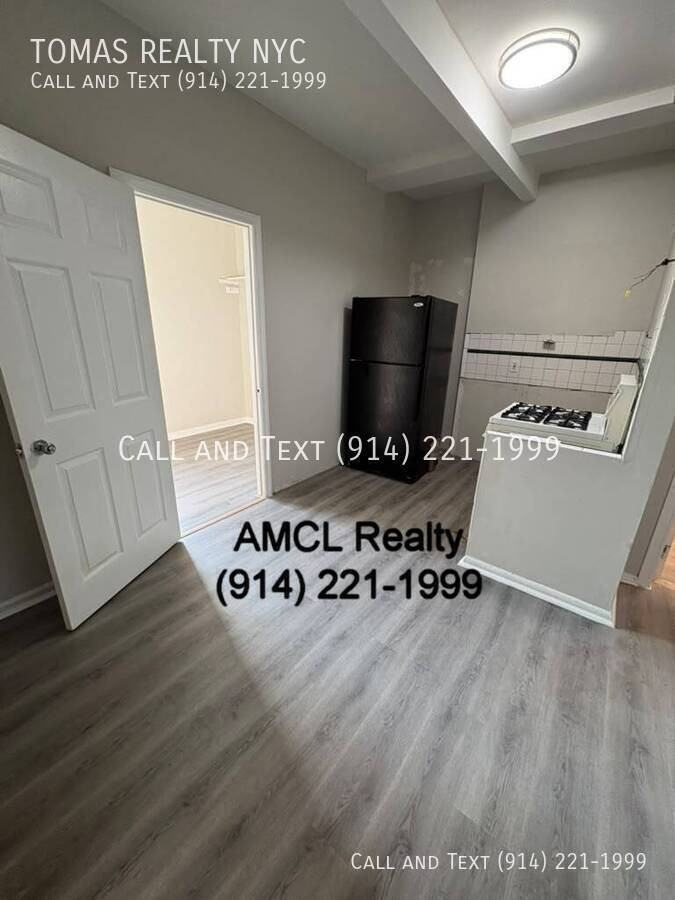 149 W 5th St - Photo 3 of 10