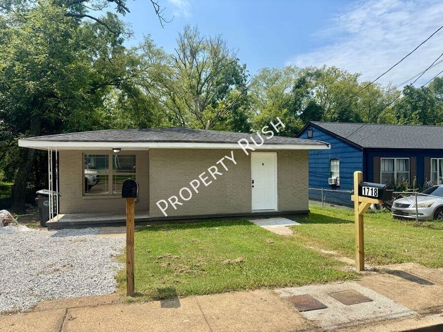 1718 Portland St #A - Photo 4 of 24