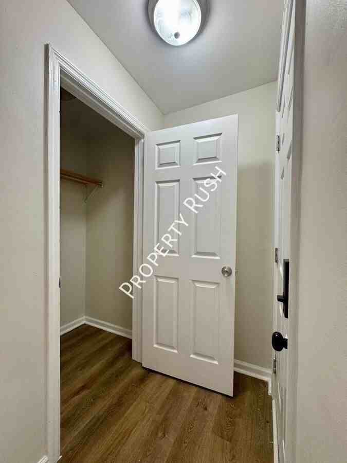 1718 Portland St #A - Photo 7 of 24