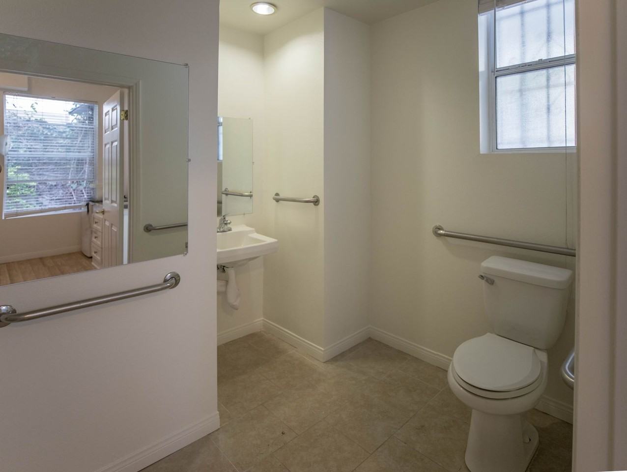 1117 3rd St #17 - Photo 7 of 17