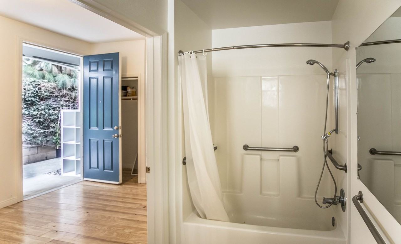1117 3rd St #17 - Photo 6 of 15