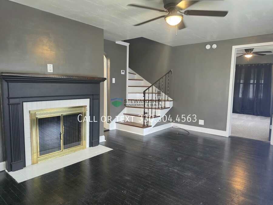 2119 Maple Ave Ne - Photo 5 of 32