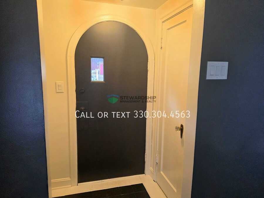 2119 Maple Ave Ne - Photo 6 of 32