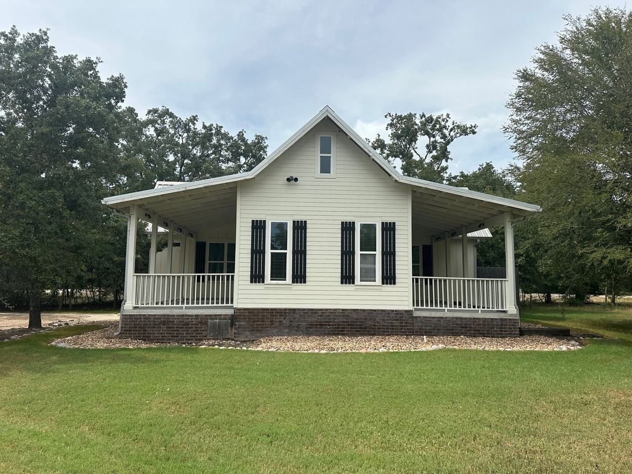 5412 Raymond Stotzer Pkwy - Photo 5 of 25