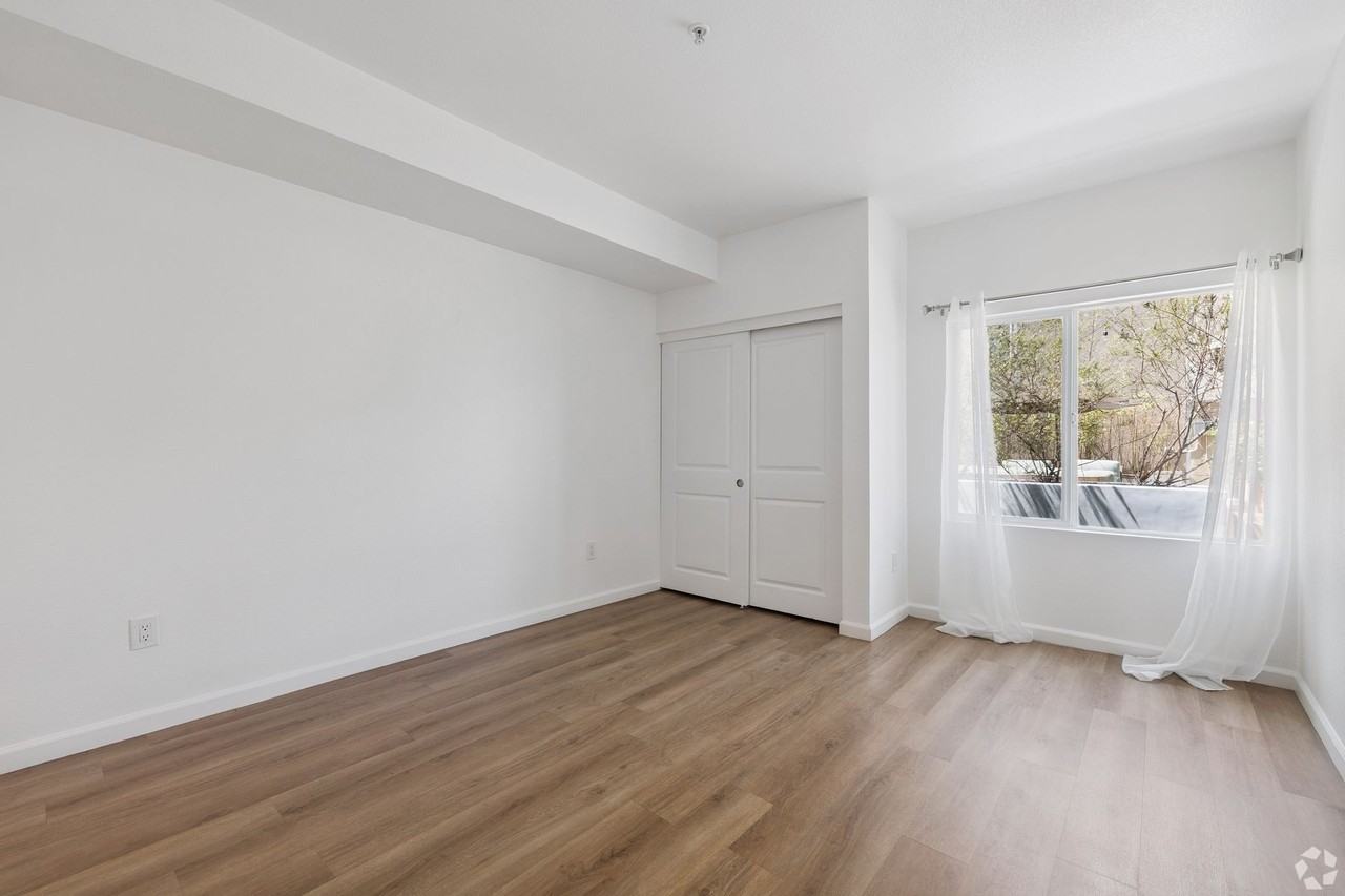 3400 Cahuenga Blvd Los Angeles, CA 90068 - Photo 5 of 12