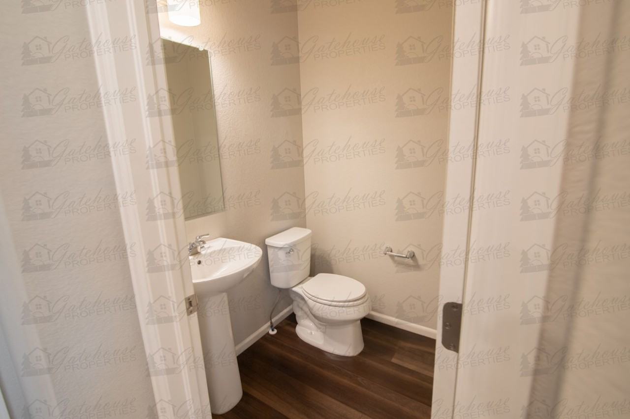 10294 E 59th Ave - Photo 7 of 25