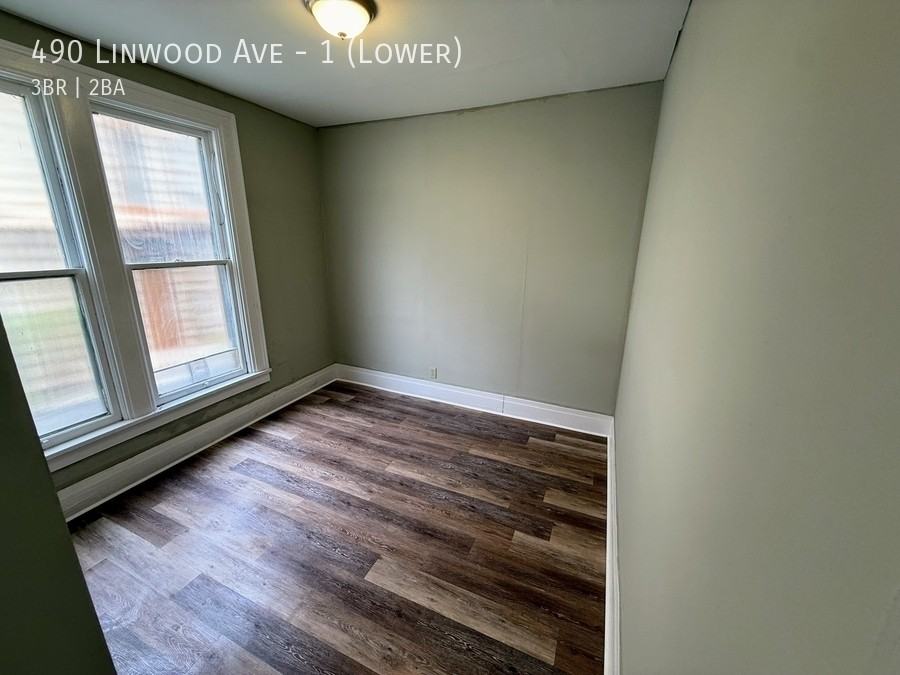 490 Linwood Ave #1LOWER - Photo 5 of 10