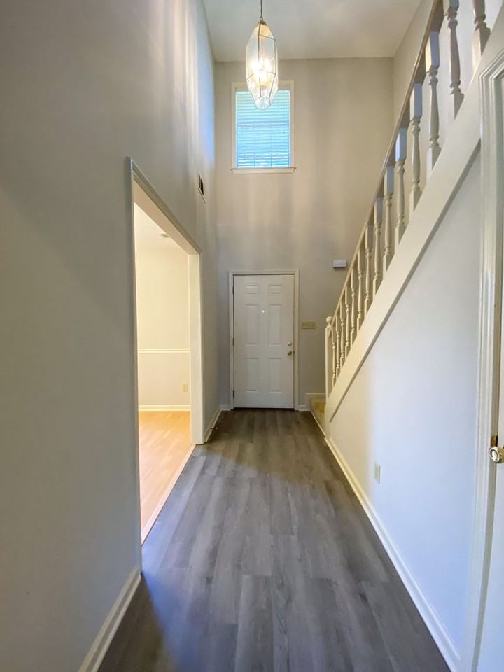 8294 Floral Spring Dr - Photo 2 of 30
