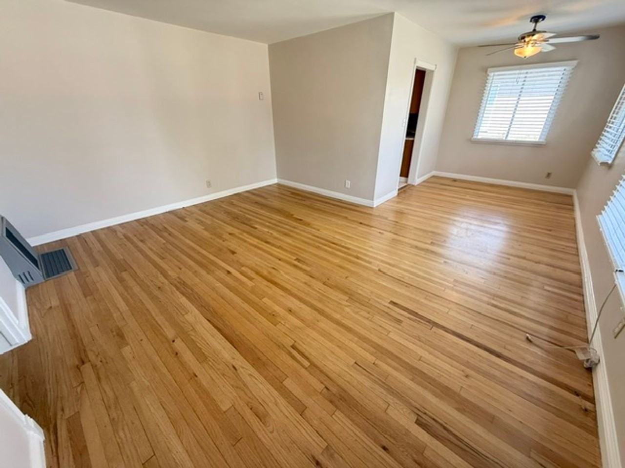 6008 Greenmeadow Rd - Photo 2 of 26