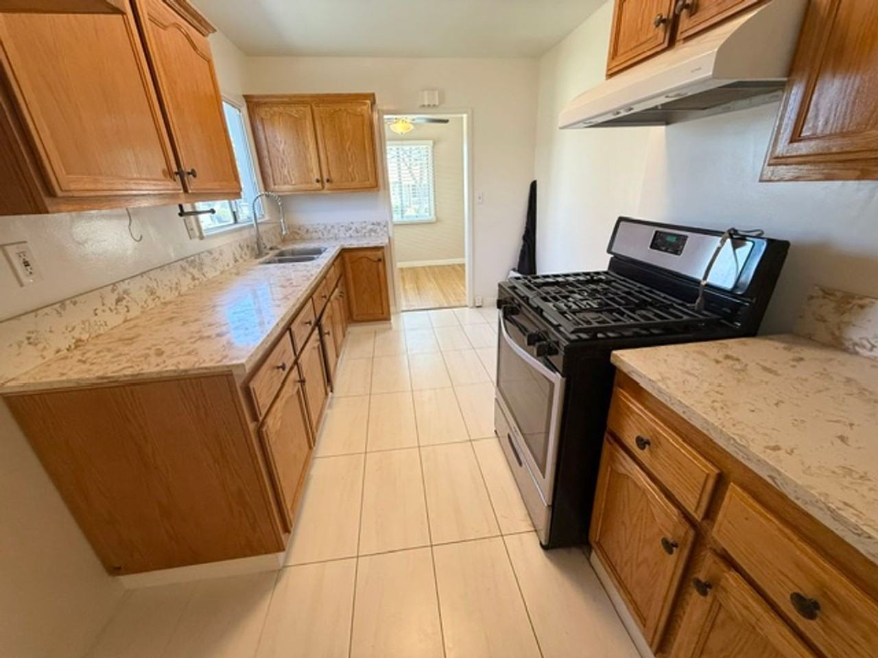 6008 Greenmeadow Rd - Photo 7 of 26