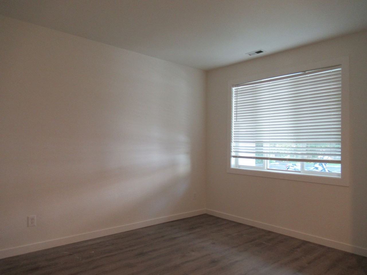 10707 Se 170th St - Photo 2 of 16