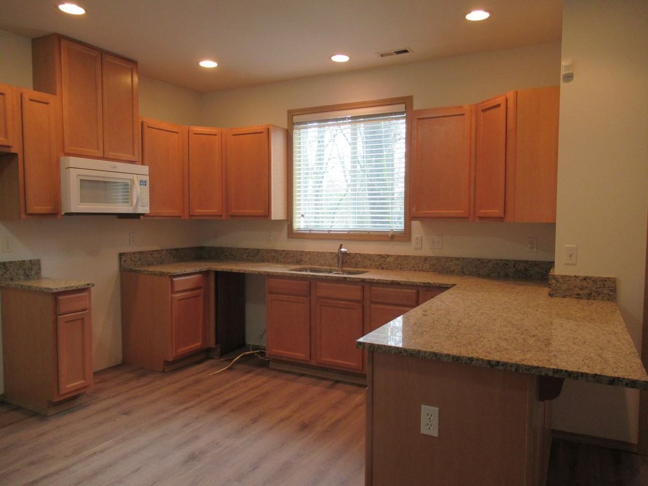 10707 Se 170th St - Photo 7 of 16
