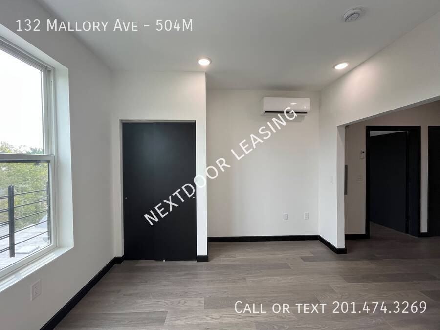 132 Mallory Ave #504M - Photo 7 of 11