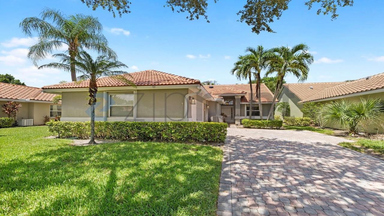 5361 Grande Palm Cir - Photo 2 of 13