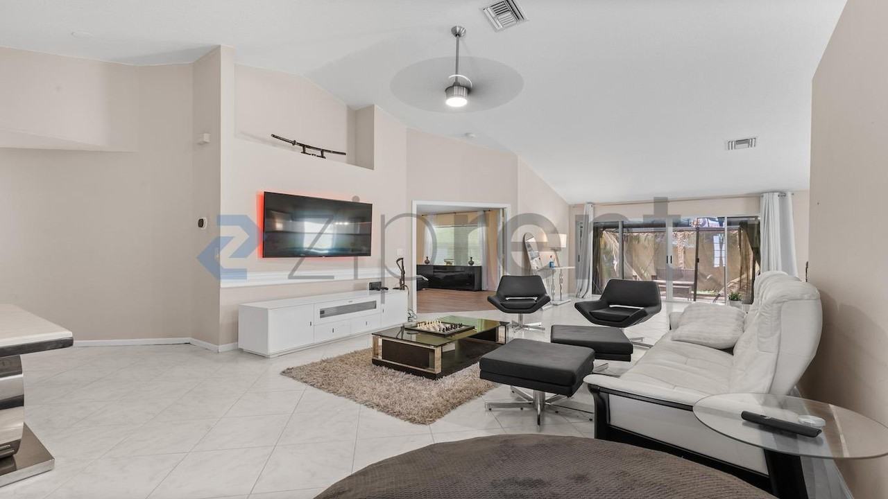 5361 Grande Palm Cir - Photo 5 of 13