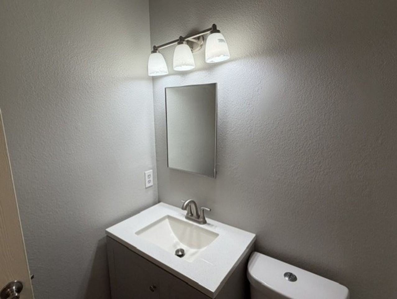 1004 Mazourka Dr - Photo 3 of 17
