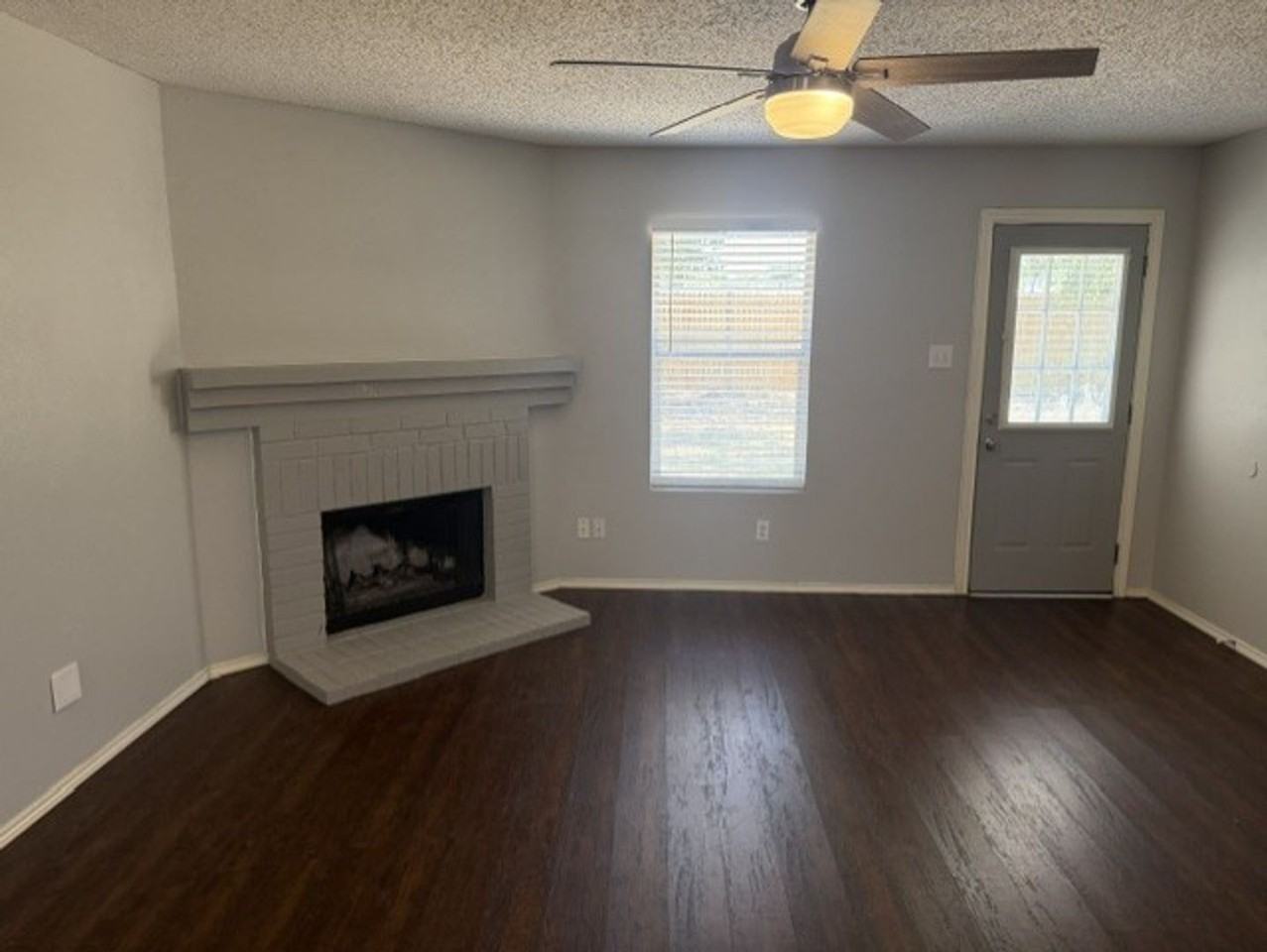 1004 Mazourka Dr - Photo 6 of 17